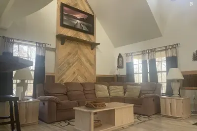 Image de Maison dans une communauté privée, 5 min. conduire à 7 Points Marina et lac de baignade