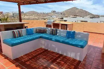 Image de Meilleur condo privé sur le toit, vue sur l'océan, 2 piscines, à quelques pas de la plage de surf de Cerritos