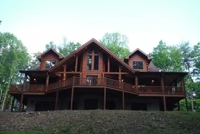Image de Log Home / Chalet sur une propriété boisée privée de 25 acres - à quelques minutes du lac Raystown