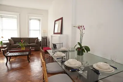 Image de Belle appartement d'une chambre par Central Park