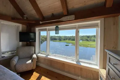 Waterfront Hgtv style Home, vues dégagées. Bateau pour Mv ou asseyez-vous sur le quai! !