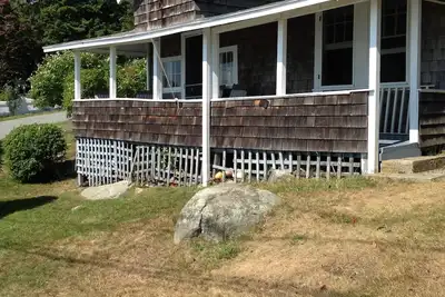 Image de Waterfront Cottage, Mason's Island, Mystic, Ct, à quelques pas de la plage