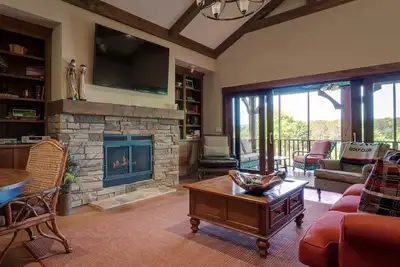 Image de 2 Bdrm 2 Bath Cottage au True North Golf Club à Harbour Springs, Mi - Exclusif