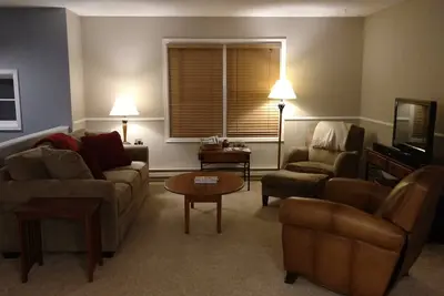 Image de * RÉSERVEZ Maintenant pour la saison de ski! * Animaux acceptés / multi-familles! Super endroit!