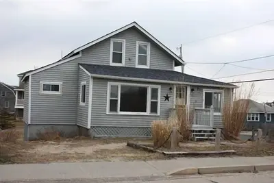Image de Cottage de charme / Vue sur l'océan / À quelques pas du sable / Près de U. R. I.