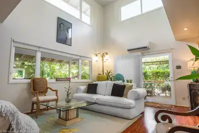 Image de Escape to Paradise - Meilleure offre du côté est! 4 Br, Kayak, Snorkel Gear, Ocean dans la rue