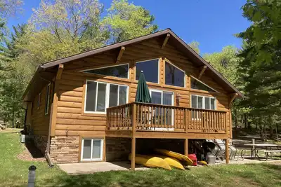 Image de North Woods Cabine sur Sandy Beach w / Kayaks & Paddle-board (Sup)