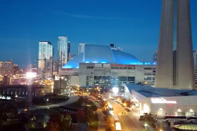 Vues incroyables dans le nouveau quartier de Southcore à Toronto! Bas Prix D'Hiver!