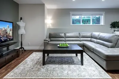 Juillet SPÉCIAL 200 $ / Nuit! Grand Blvd Suite - North Vancouver, 2 Bdrm, 1250sf