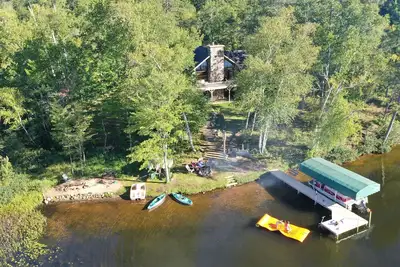 Image de Vues imprenables à 180 degrés depuis le bord du lac privé de 200 mètres de Gresham Retreat