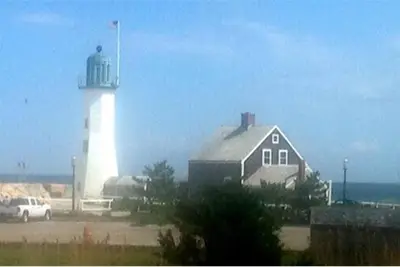 Image de À quelques pas du phare de Scituate, près du port et des plages