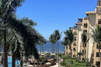 Image de Coucher de soleil au 7ème étage - Brad & Joey - Villa La Estancia