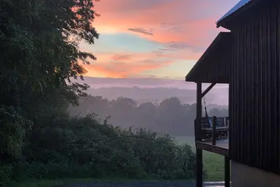 Image de Magnifique, Amish-Built Post et Beam Cabin sur 10 acres près du lac Raystown
