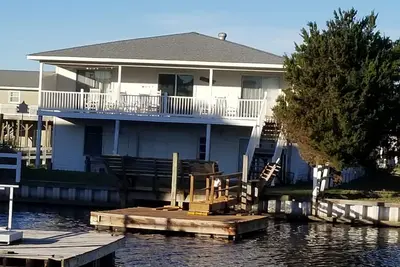 Image de Waterfront Beach Cottage à la belle plage de Holden