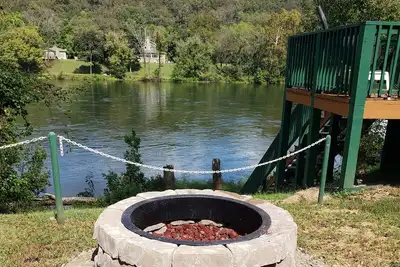 Image de White River Retreat à The Estates White Water célèbre