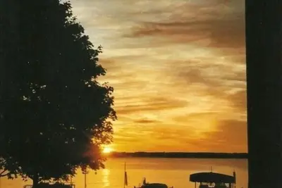 Image de Location d'été Cottage sur le magnifique lac Mullett, Cheboygan 730-835 $ / semaine