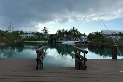 Image de Spacieux et relaxant maison de 4 chambres dans le quartier chic Old Fort Bay