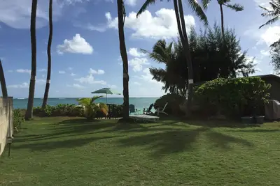 Image de Beachfront! Barefoot living on the best spot on Lanikai Beach!