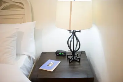 Image de Nouvellement rénové 3 chambres près de Harvard / Bu / Bc avec câble et wifi