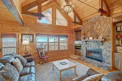 Image de Harley's Hideaway / Près des attractions de High Country / Vue sur les montagnes / Animaux acceptés -10% Rabais de dernière minute - rabais inclus dans le devis en ligne