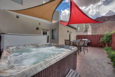 Dw7 Spacieux Condo à Thème Cowboy près du Parc National des Arches Avec Jacuzzi!