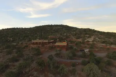 Image de Grand Canyon Brewery Cabin # 2 - Location de vacances isolée-Vues incroyables-