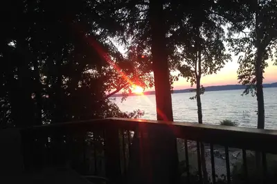 Image de Belle maison de plage avec des vues spectaculaires sur la baie pour les familles