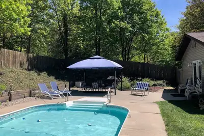 Image de Piscine privée chauffée disponible pour septembre