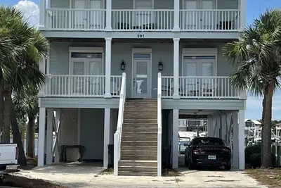 Image de Accueil Waterfront sur la rivière Ole à Orange Beach! Vues incroyables! Beaux couchers de soleil!