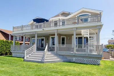 Image de Belle Bayfront, Walk To Beach & Town, Paddle Board, Kayak