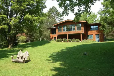 Image de Ruffed Grouse Lodge sur Wilson Lake