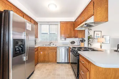 35th Street Beach Home w / Beach View Patio (unité inférieure)