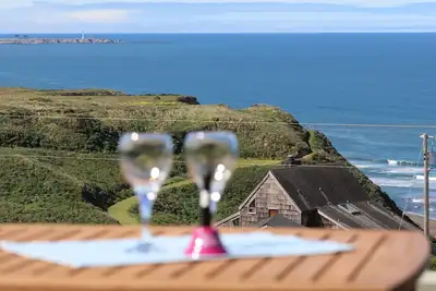 Image de Vue PÉLICANNE Avec Une Vue Sensationale De 180 Grands Oceanes, Grand Plate-Forme Expansant