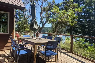 Image de Peaceful Bayside Home the Woods (6-8 personnes)