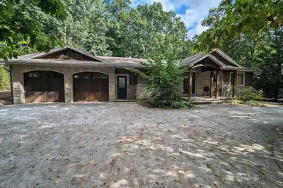 Image de The Blue Moose - Cottage Grand Bend Beach O Pines - Disponible toute l'année