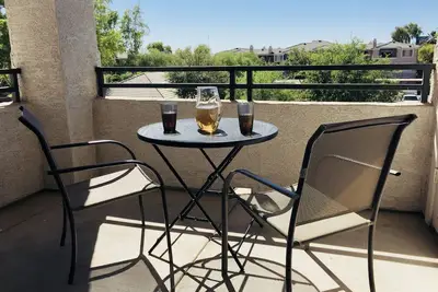 Image de Condo fantastique! Super endroit! Golf, zoo, Papago, Asu à proximité. Gated.