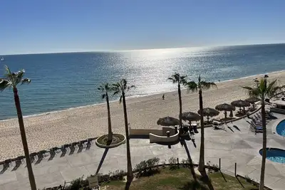 Image de Beach Front Sea Sonoran @ Sandy Beach 2 Bdrm 2 salles de bain pour 7 personnes, 4e étage