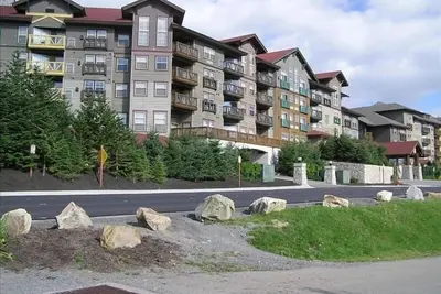 Image de Rimfire Lodge - Deluxe 2 chambres dans le village