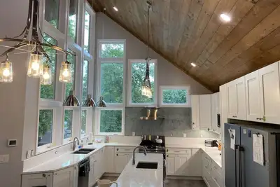 Image de Fall Specials Maintenant! 4 Br + Dock couvert Norris Lake Deerfield Wifi pente progressive