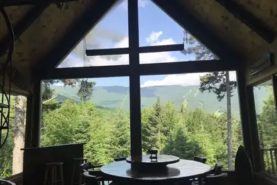 Image de Une vue imprenable, exquis 6 Br Sugarbush Escape, 1 minute à skier