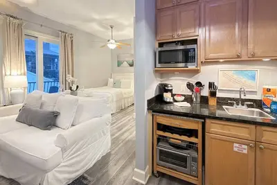 Image de Studio spacieux avec balcon ~ Dates d'été restantes - 10% de réduction sur le tarif de la nuit