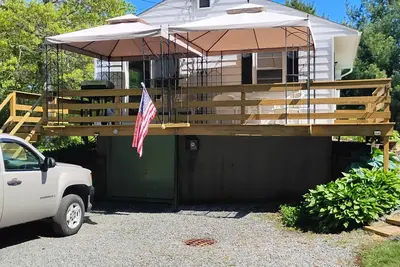 Image de Charmante maison avec belle vue sur l'eau dans un quartier calme