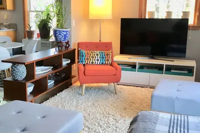 Image de Pavillon Pinecone au bord du lac sur le lac Sabbathday