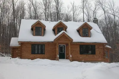 Image de Charmante cabine Adk pour des vacances amusantes toute l'année