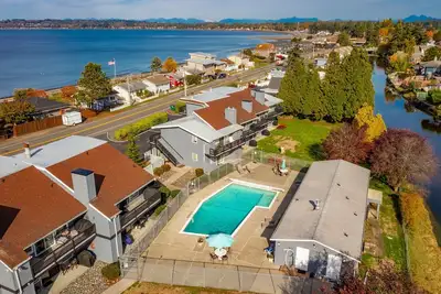 Image de Condo à la vue sur la plage dans la baie de bouleau avec vue de 180 degrés