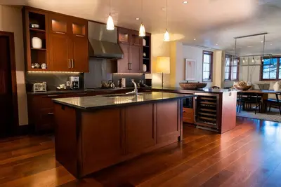 Image de 2600 Sqft Solaris Condo de 5 étoiles dans le centre de Vail Village