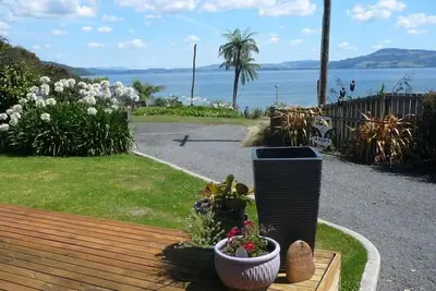 Image de Superbes vues sur le lac avec jardin privé