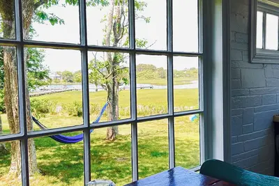 Image de Waterviews avec Catwalk Dock Out à Swan River!