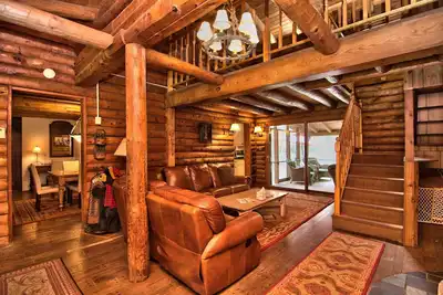 Image de Superbe cabine d'été pour les grands groupes! Fire-pit, Hot tub et passes pour la piscine!