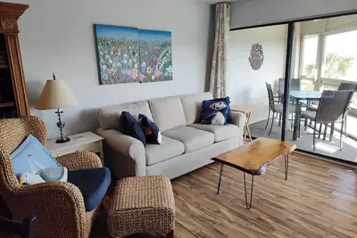 Image de Vue sur l'océan fabuleux + animaux de compagnie aussi. . . reno total, lit king!